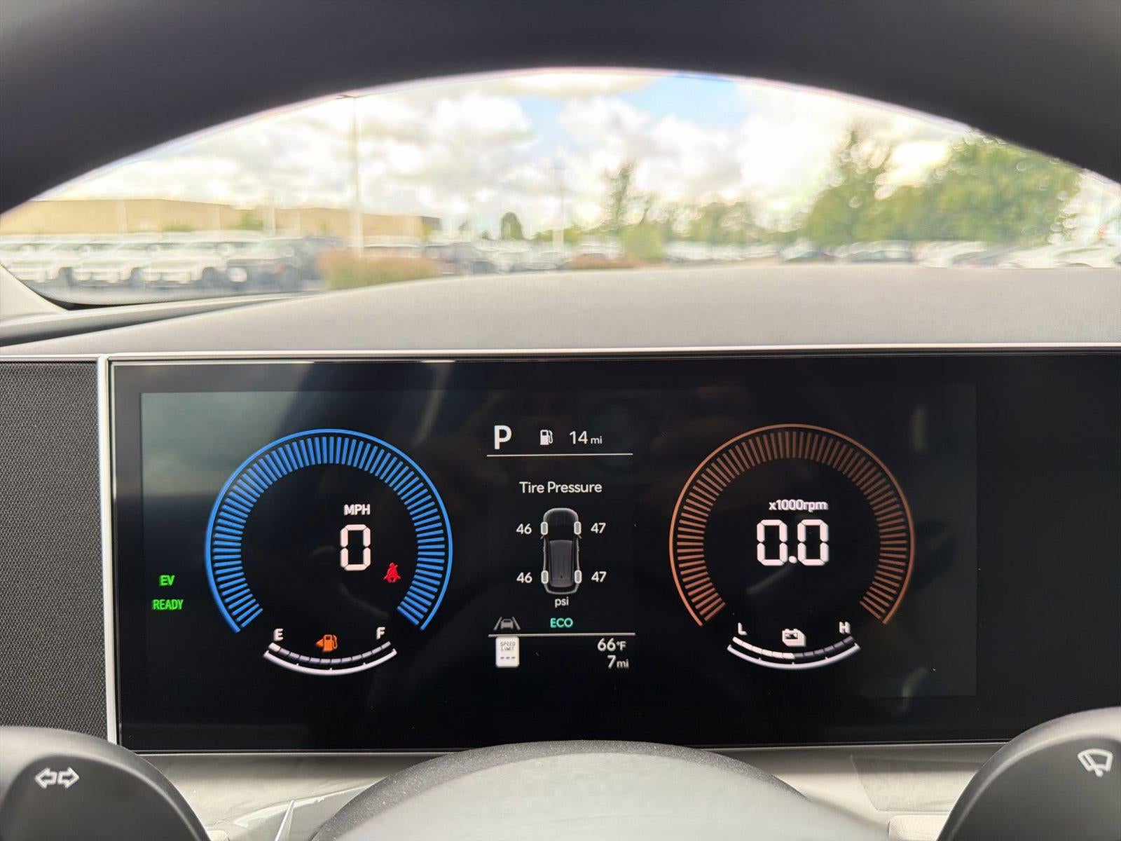 2026 Hyundai TUCSON HYBRID Blue SE