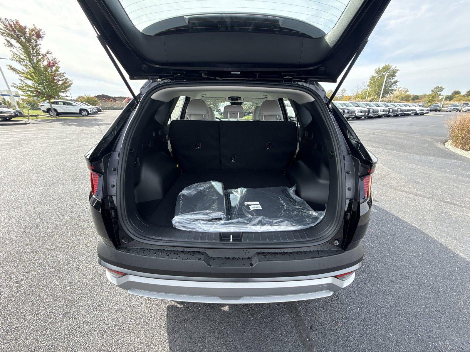 2026 Hyundai TUCSON HYBRID Blue SE