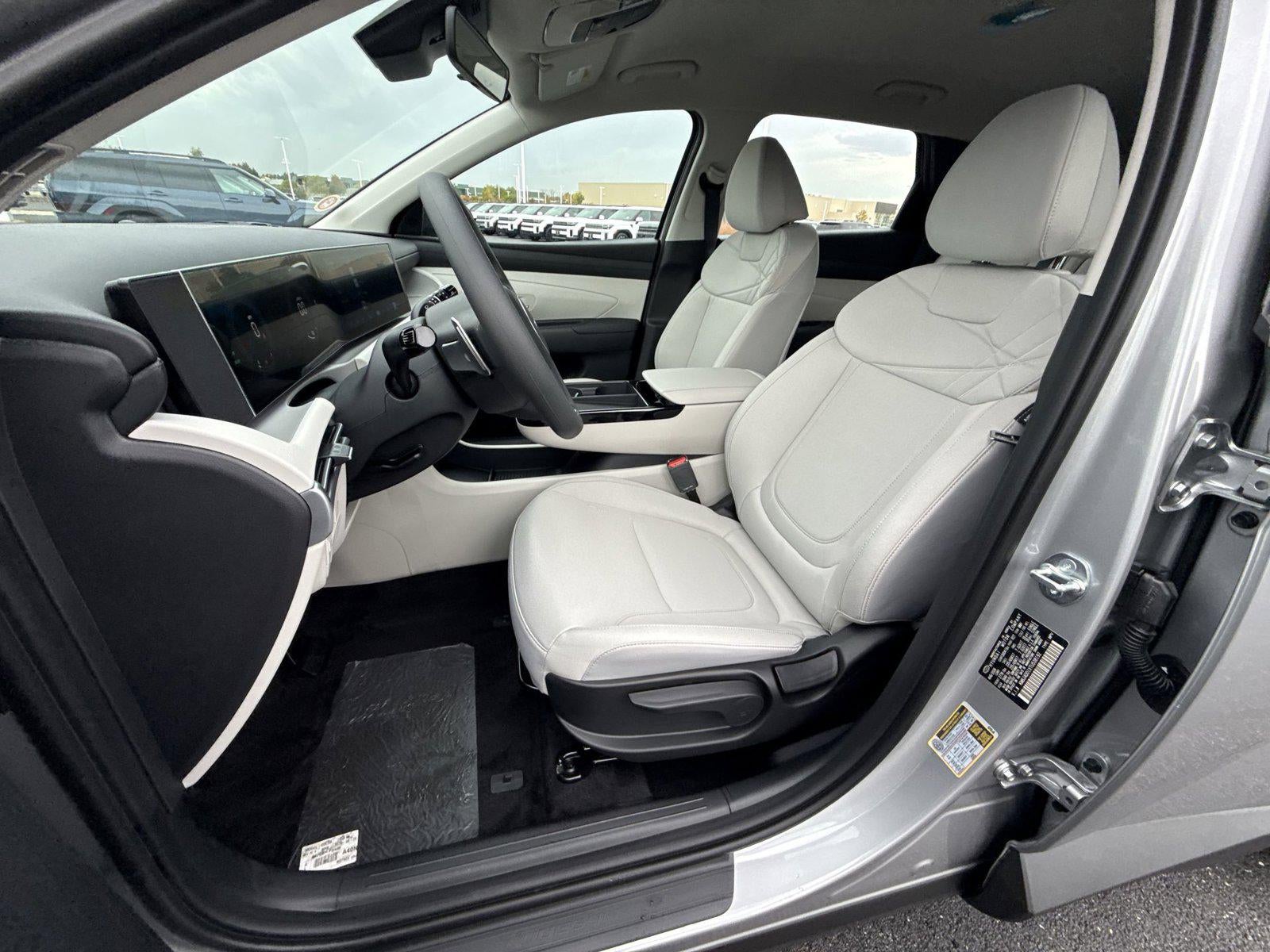 2026 Hyundai TUCSON HYBRID Blue SE