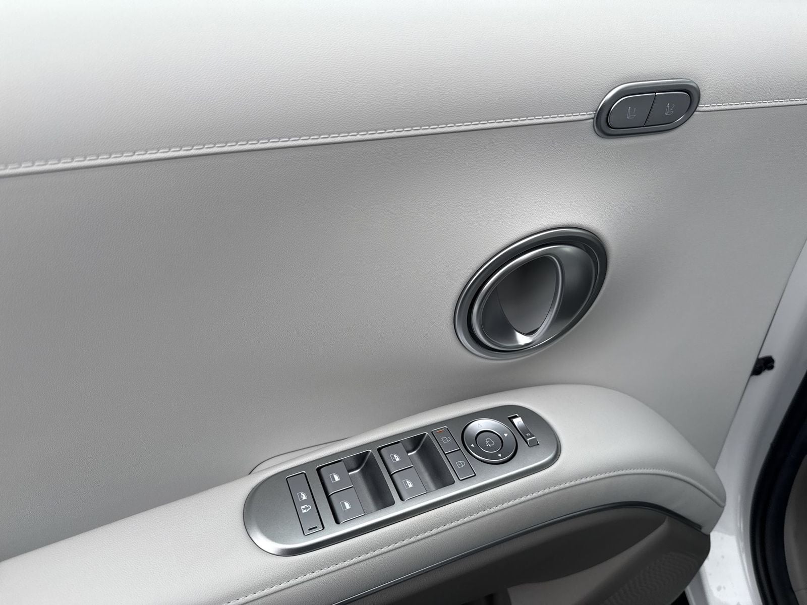 2026 Hyundai PALISADE HYBRID SEL Premium 7 Passenger