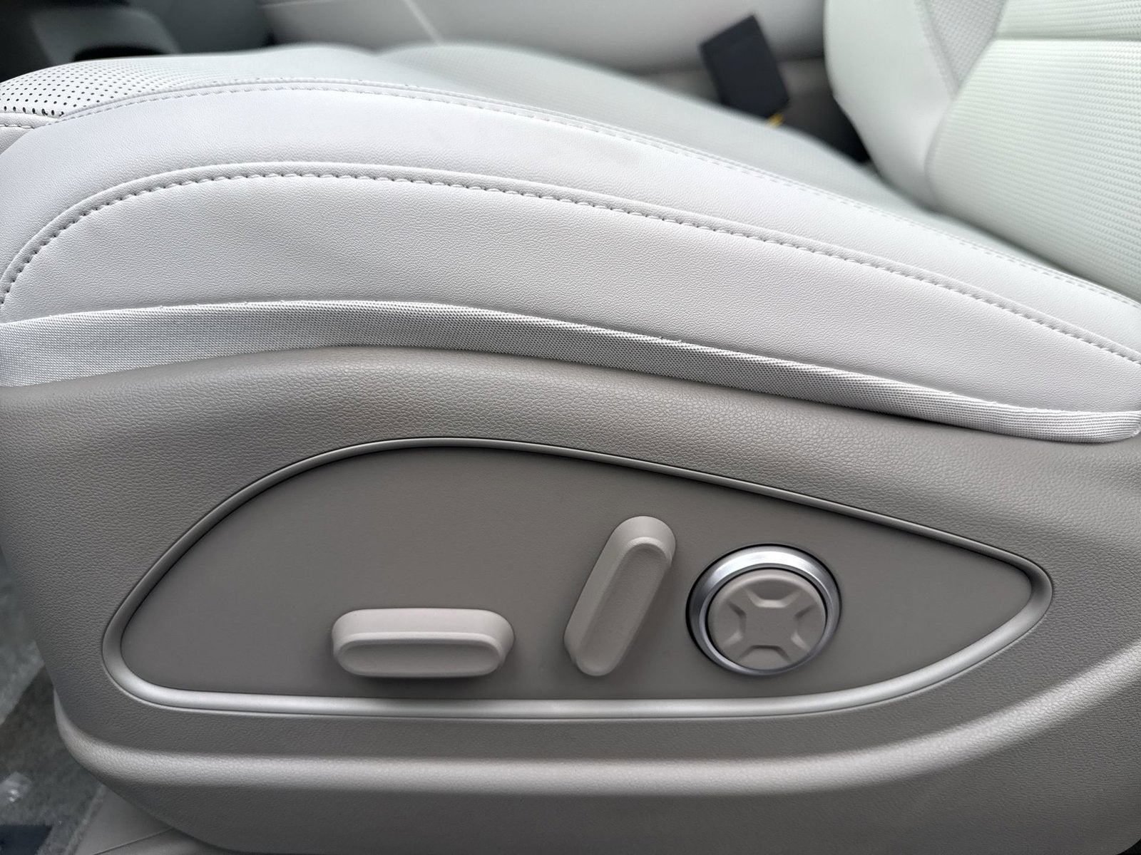 2027 Hyundai PALISADE HYBRID SEL Premium 7 Passenger
