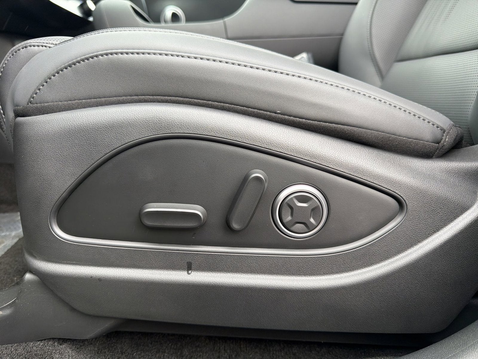 2027 Hyundai PALISADE HYBRID SEL Premium 7 Passenger