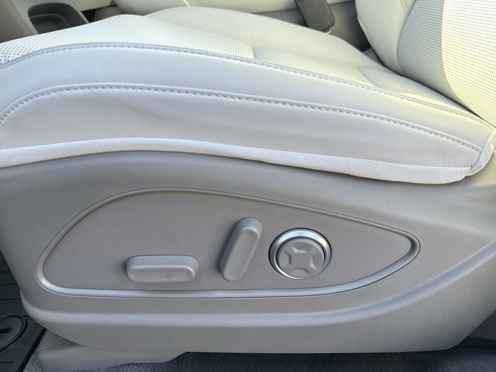 2026 Hyundai PALISADE HYBRID SEL Premium 7 Passenger