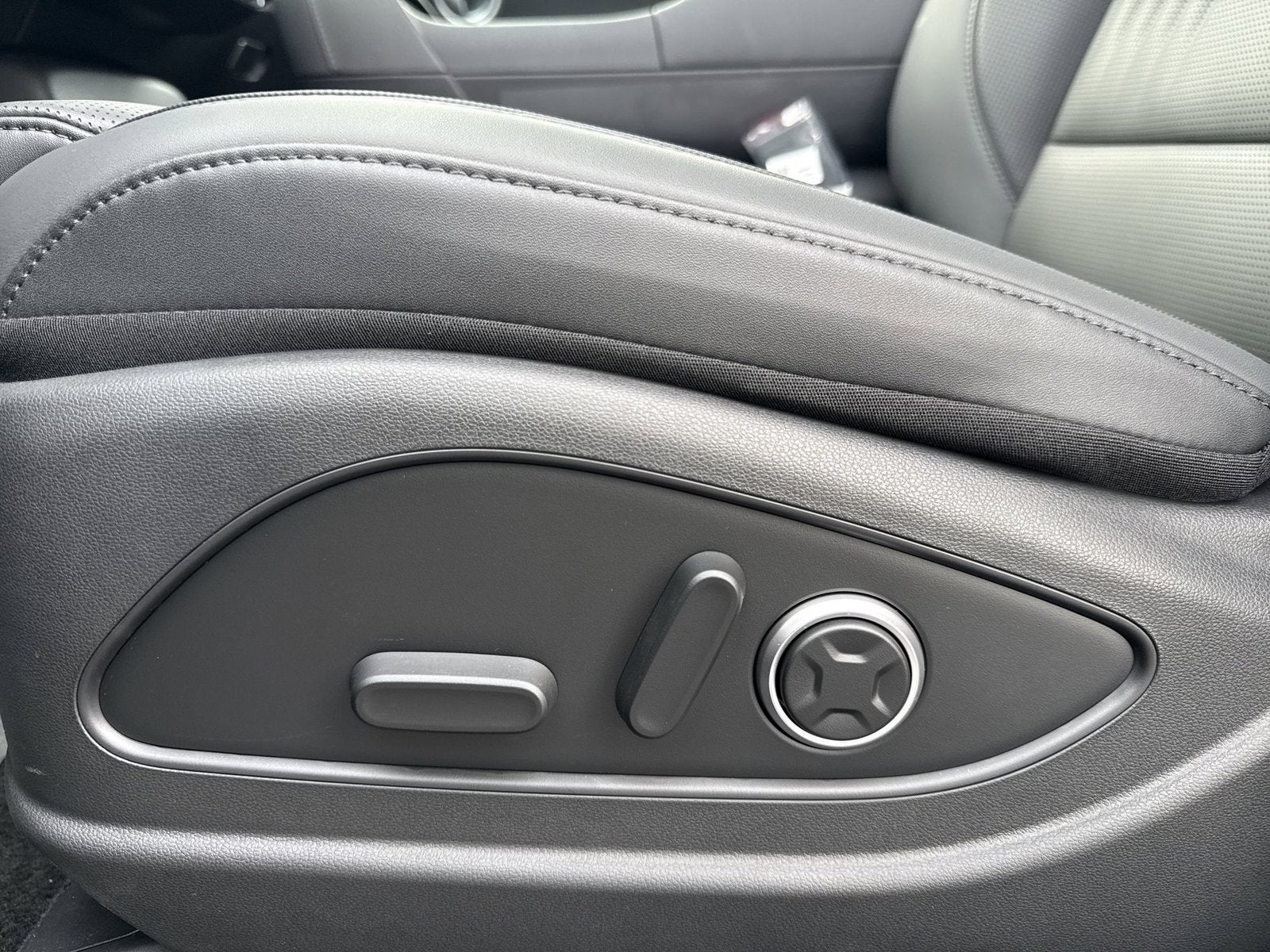 2027 Hyundai PALISADE HYBRID SEL Premium 7 Passenger