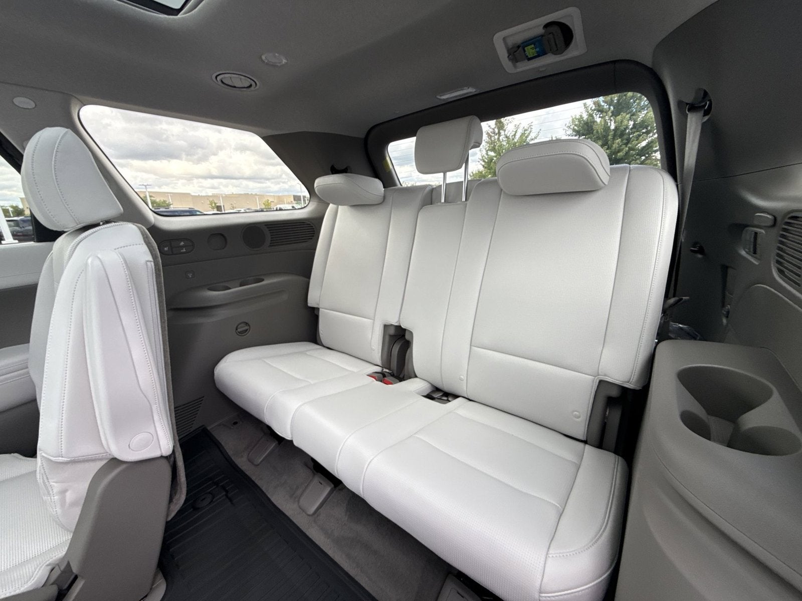 2027 Hyundai PALISADE SEL 7 Passenger