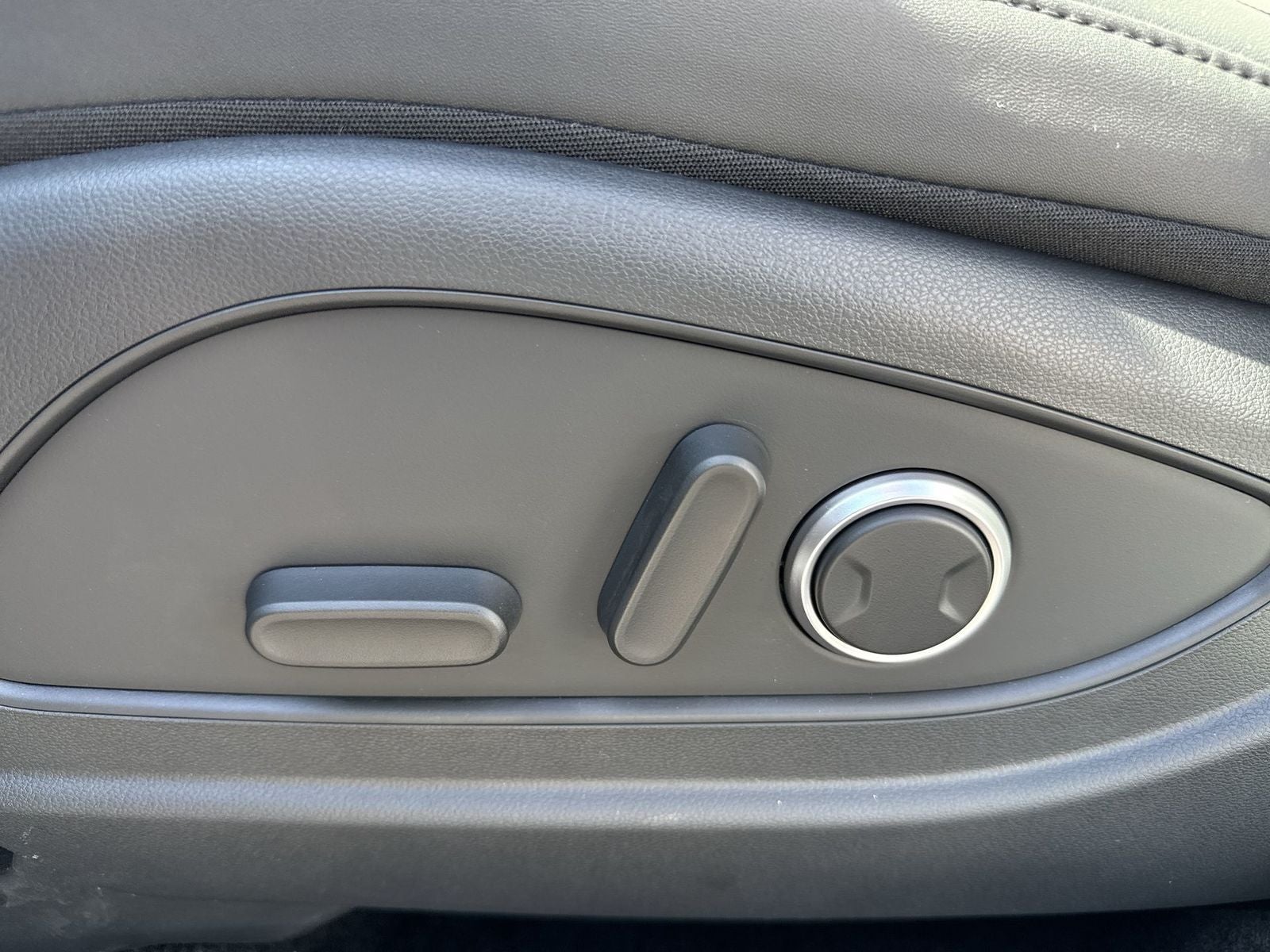 2027 Hyundai PALISADE SEL 7 Passenger