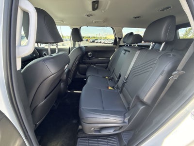 2027 Hyundai PALISADE SEL 7 Passenger