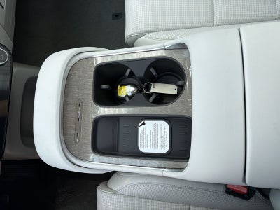2027 Hyundai PALISADE SEL 8 Passenger