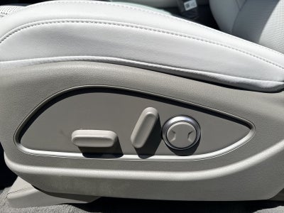 2026 Hyundai PALISADE HYBRID SEL 8 Passenger