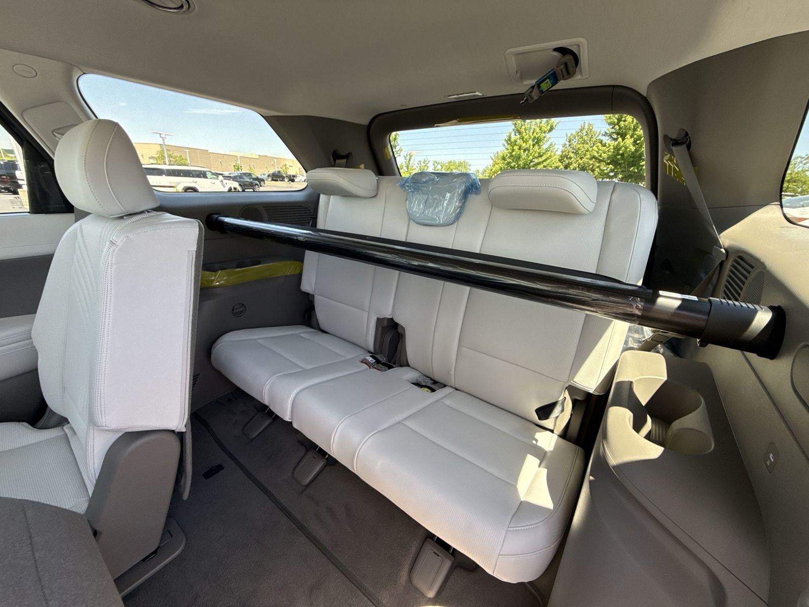 2026 Hyundai PALISADE HYBRID SEL 8 Passenger