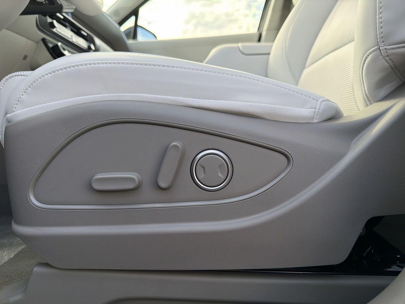 2026 Hyundai PALISADE HYBRID SEL 7 Passenger