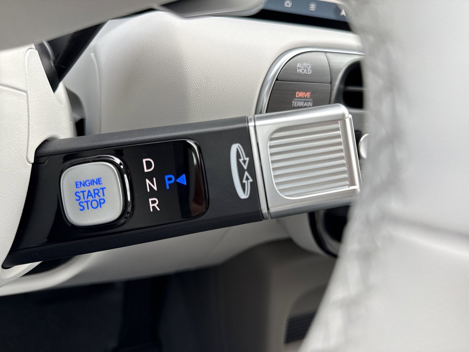 2027 Hyundai PALISADE HYBRID SEL 7 Passenger