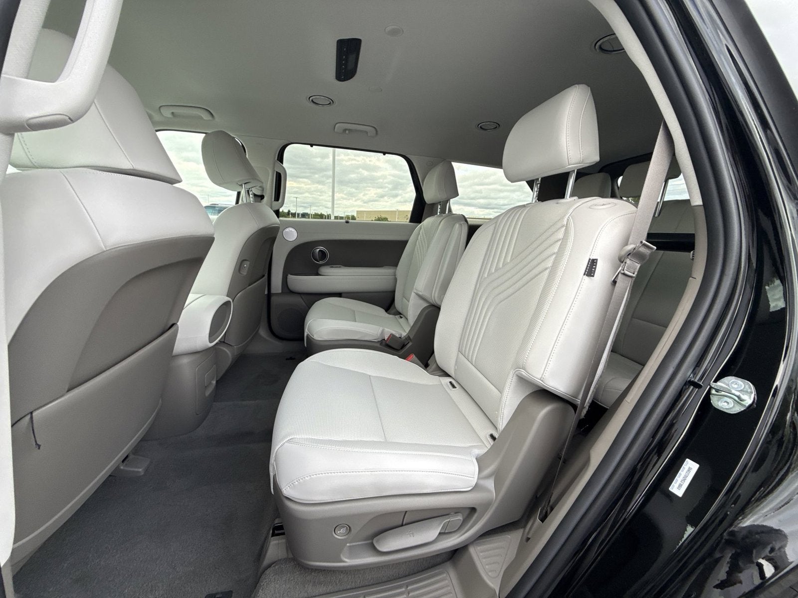 2027 Hyundai PALISADE HYBRID SEL 7 Passenger