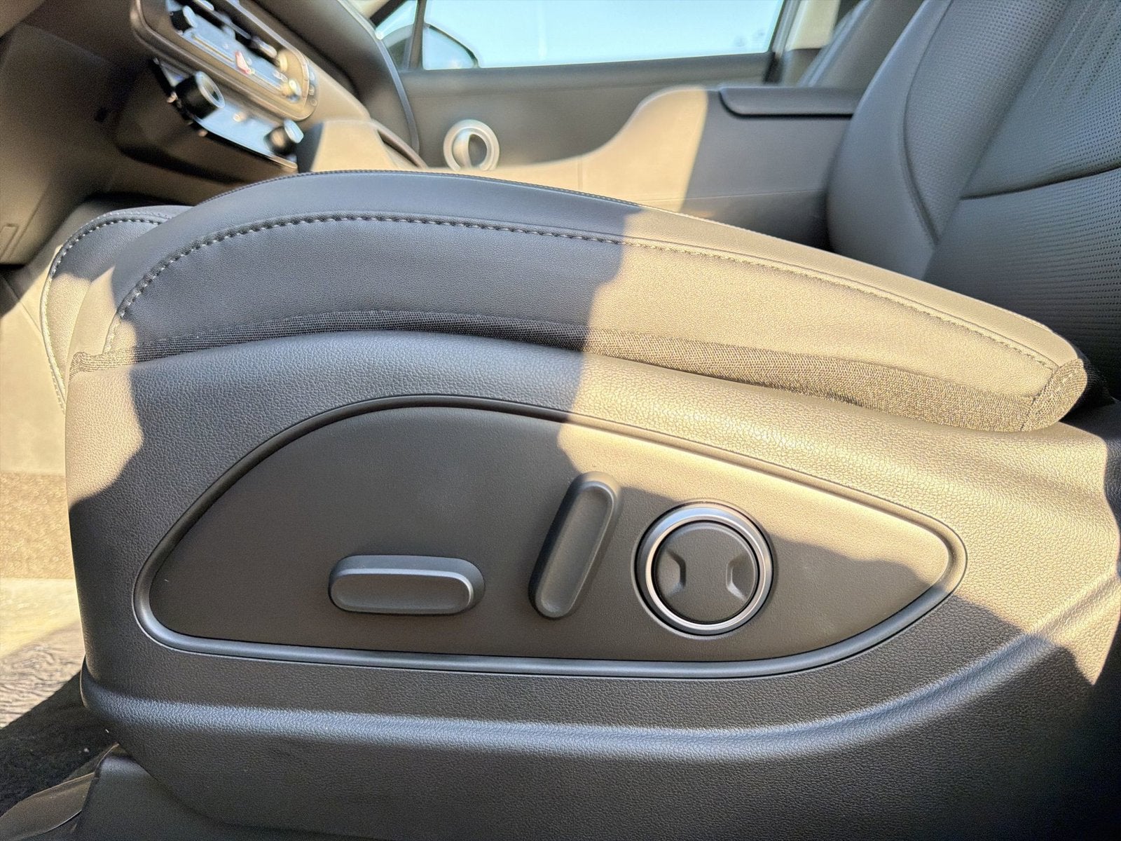 2027 Hyundai PALISADE HYBRID SEL 7 Passenger
