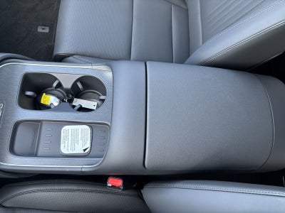 2027 Hyundai PALISADE HYBRID SEL 8 Passenger