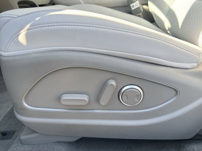2027 Hyundai PALISADE HYBRID SEL 7 Passenger