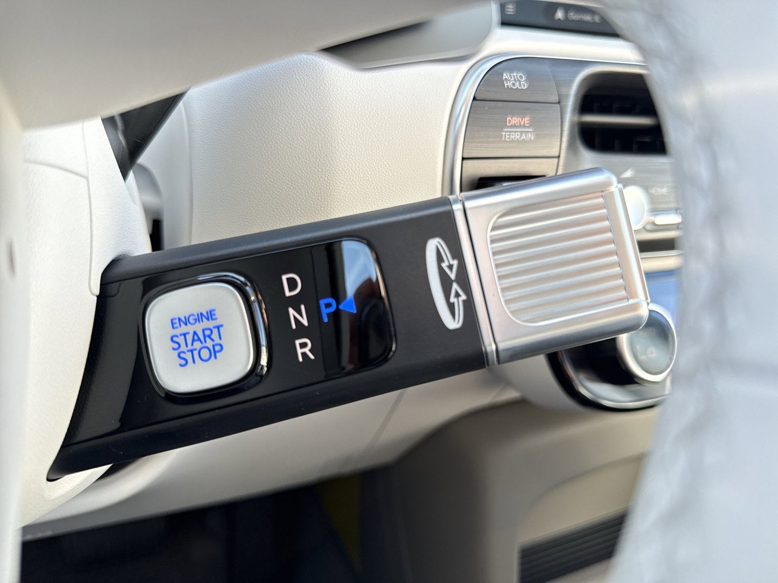 2027 Hyundai PALISADE HYBRID SEL 7 Passenger