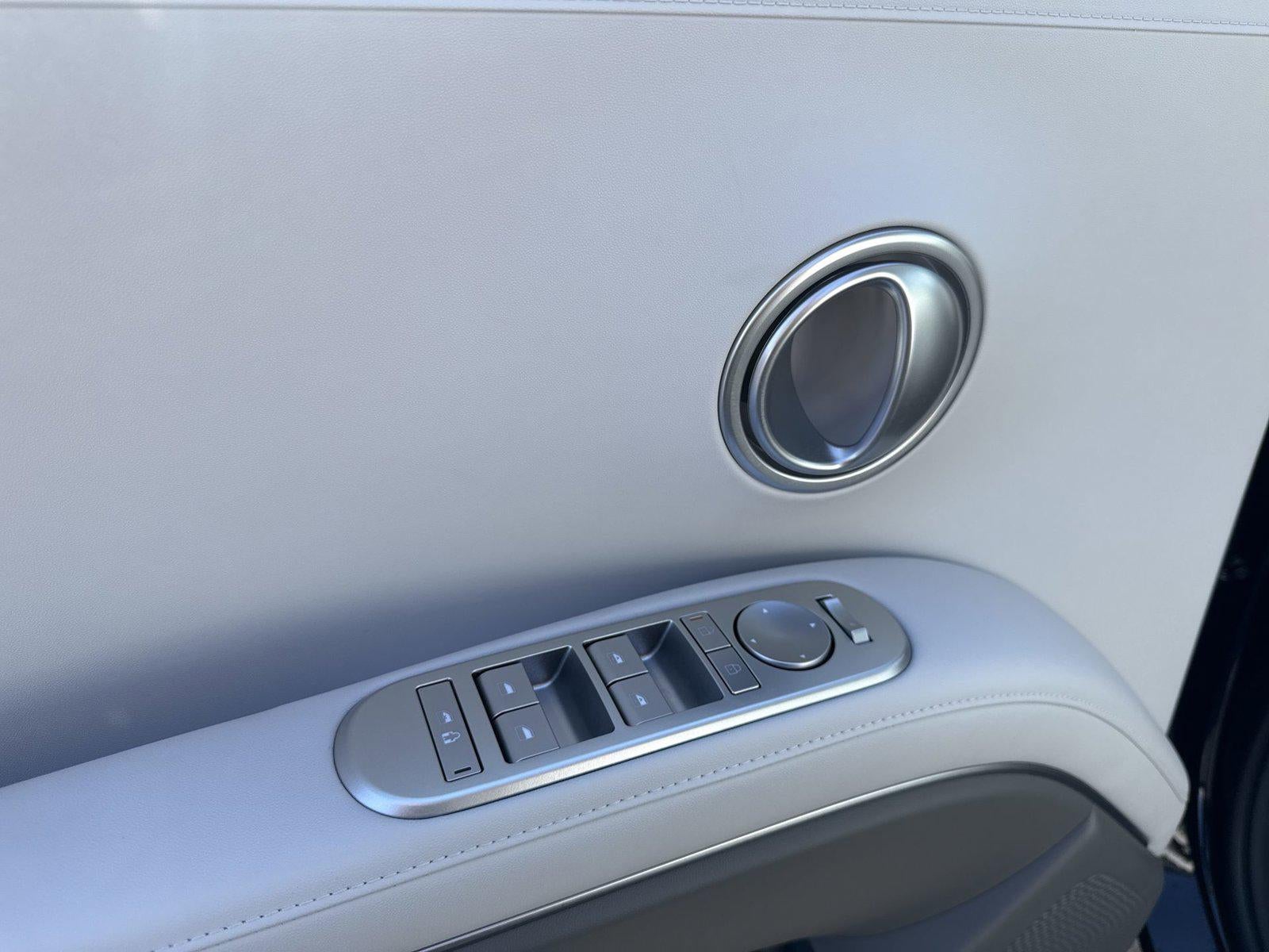 2027 Hyundai PALISADE HYBRID SEL 7 Passenger