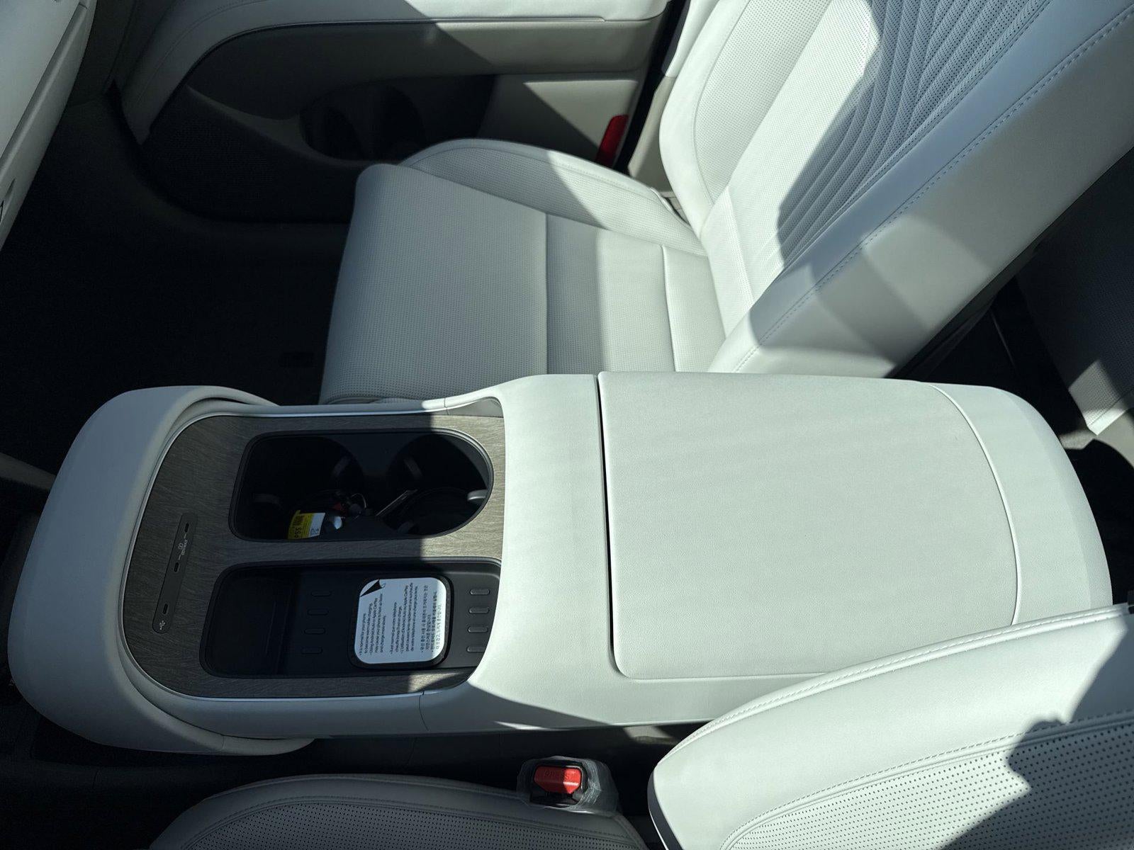 2027 Hyundai PALISADE HYBRID SEL 7 Passenger