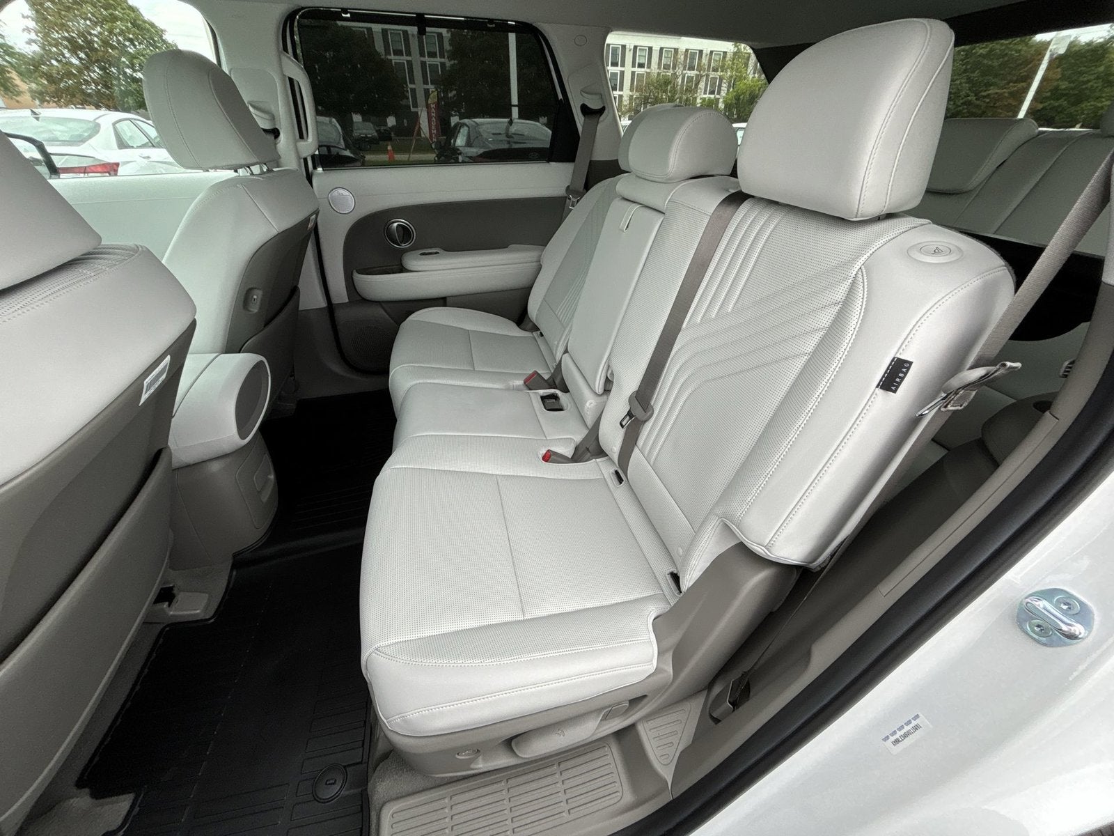 2027 Hyundai PALISADE HYBRID SEL 8 Passenger