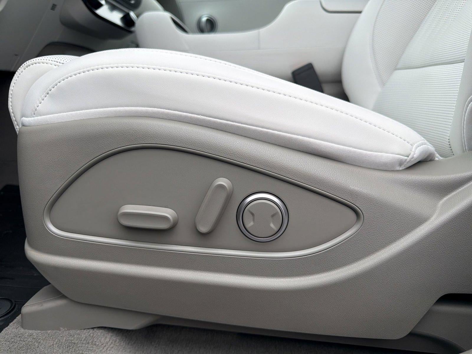 2027 Hyundai PALISADE HYBRID SEL 8 Passenger