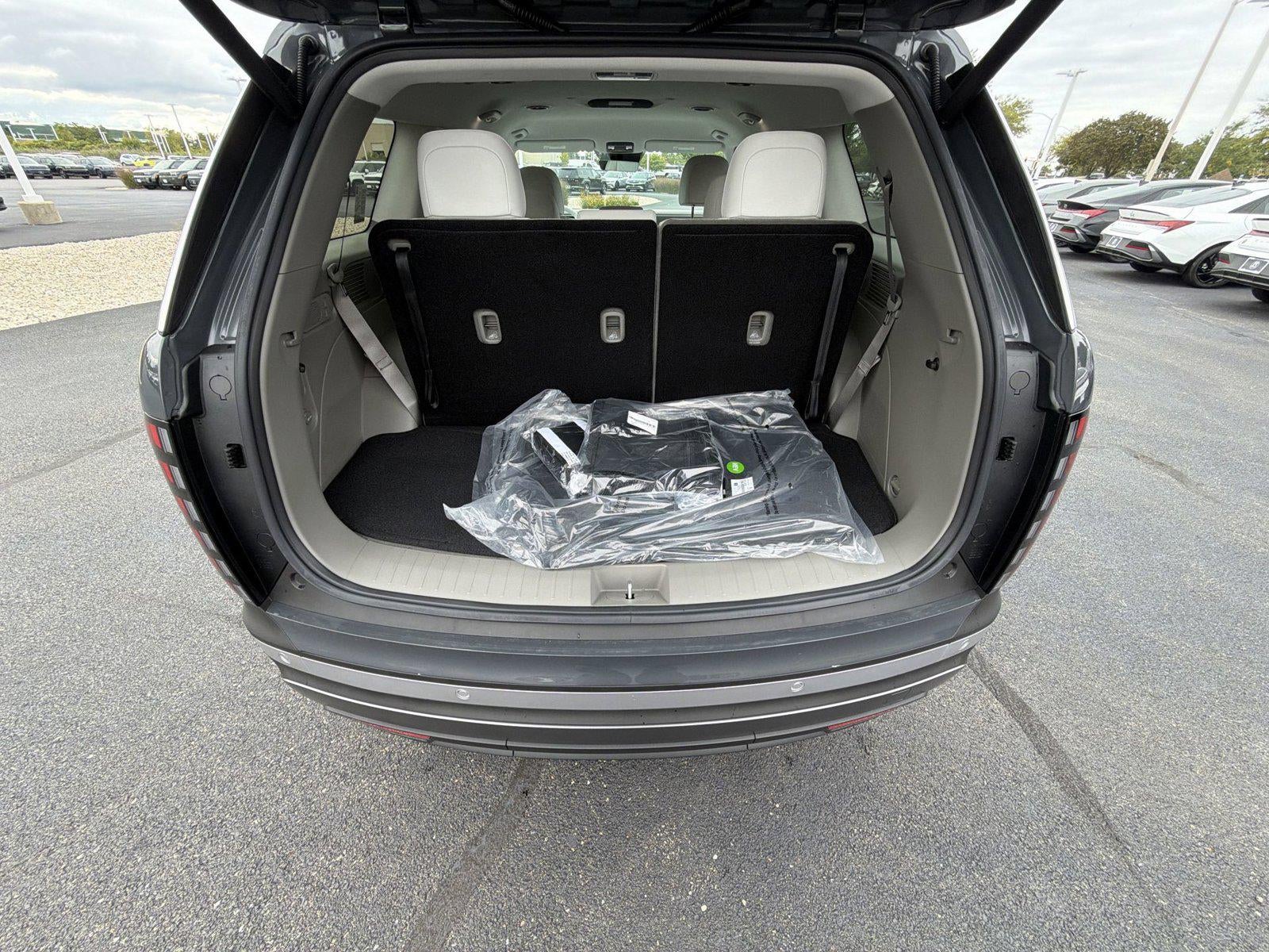 2027 Hyundai PALISADE HYBRID SEL 8 Passenger