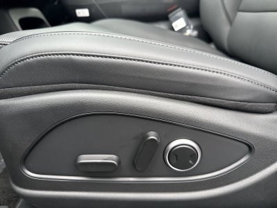 2027 Hyundai PALISADE HYBRID SEL 7 Passenger