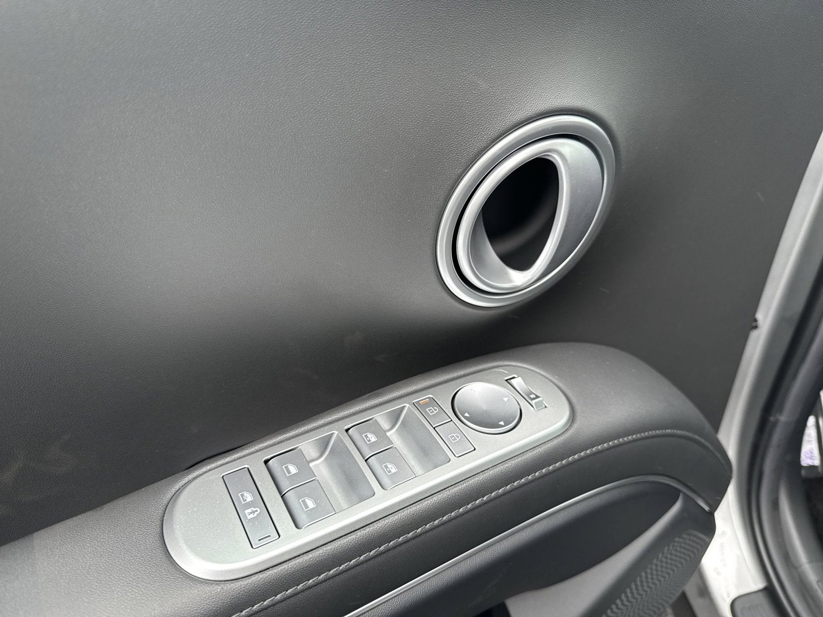 2027 Hyundai PALISADE HYBRID SEL 7 Passenger