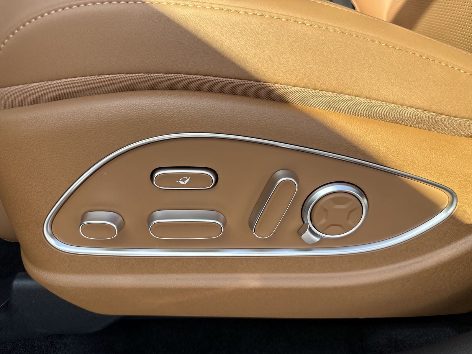 2027 Hyundai PALISADE SEL 7 Passenger