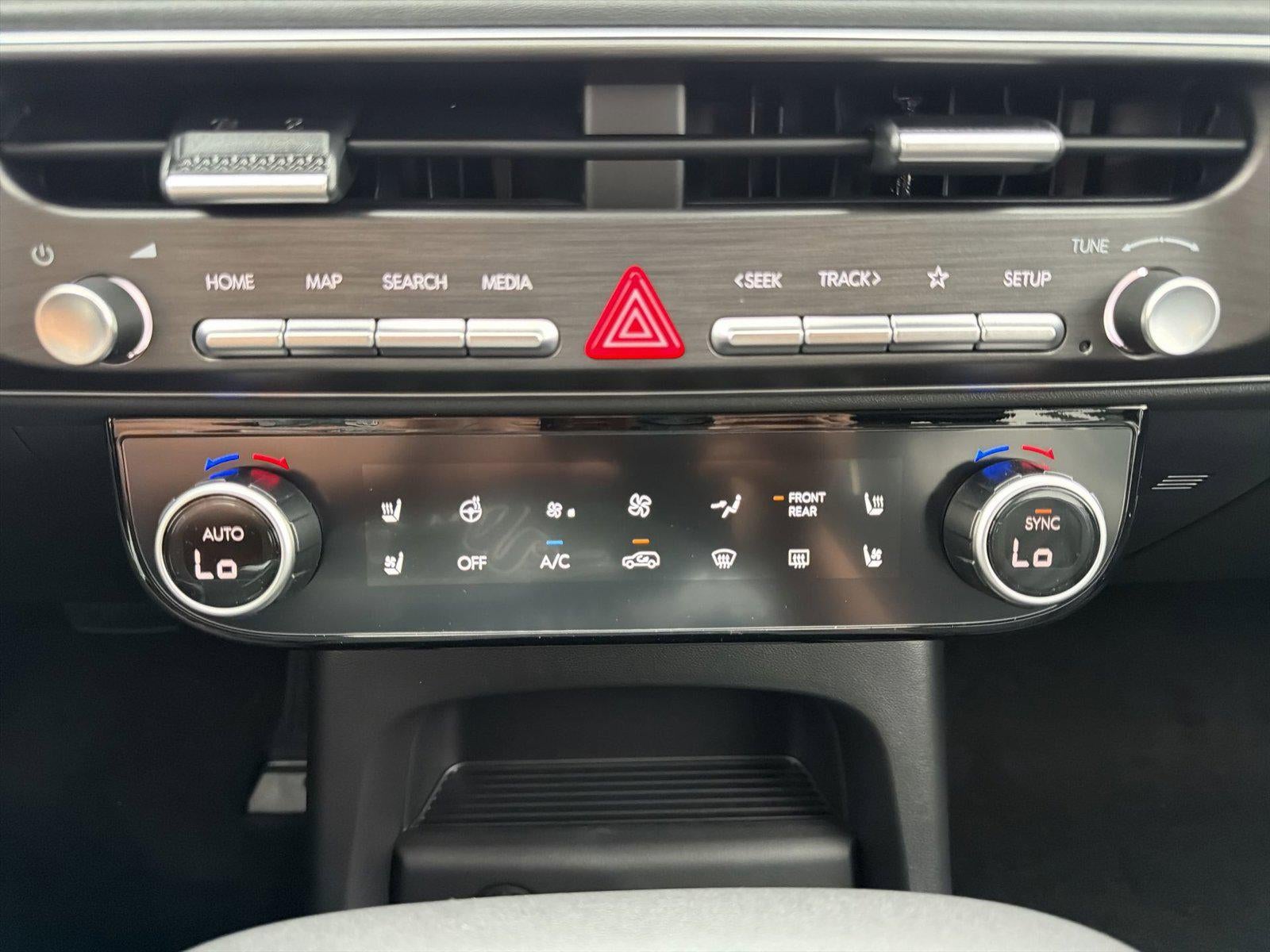 2027 Hyundai PALISADE SEL 7 Passenger