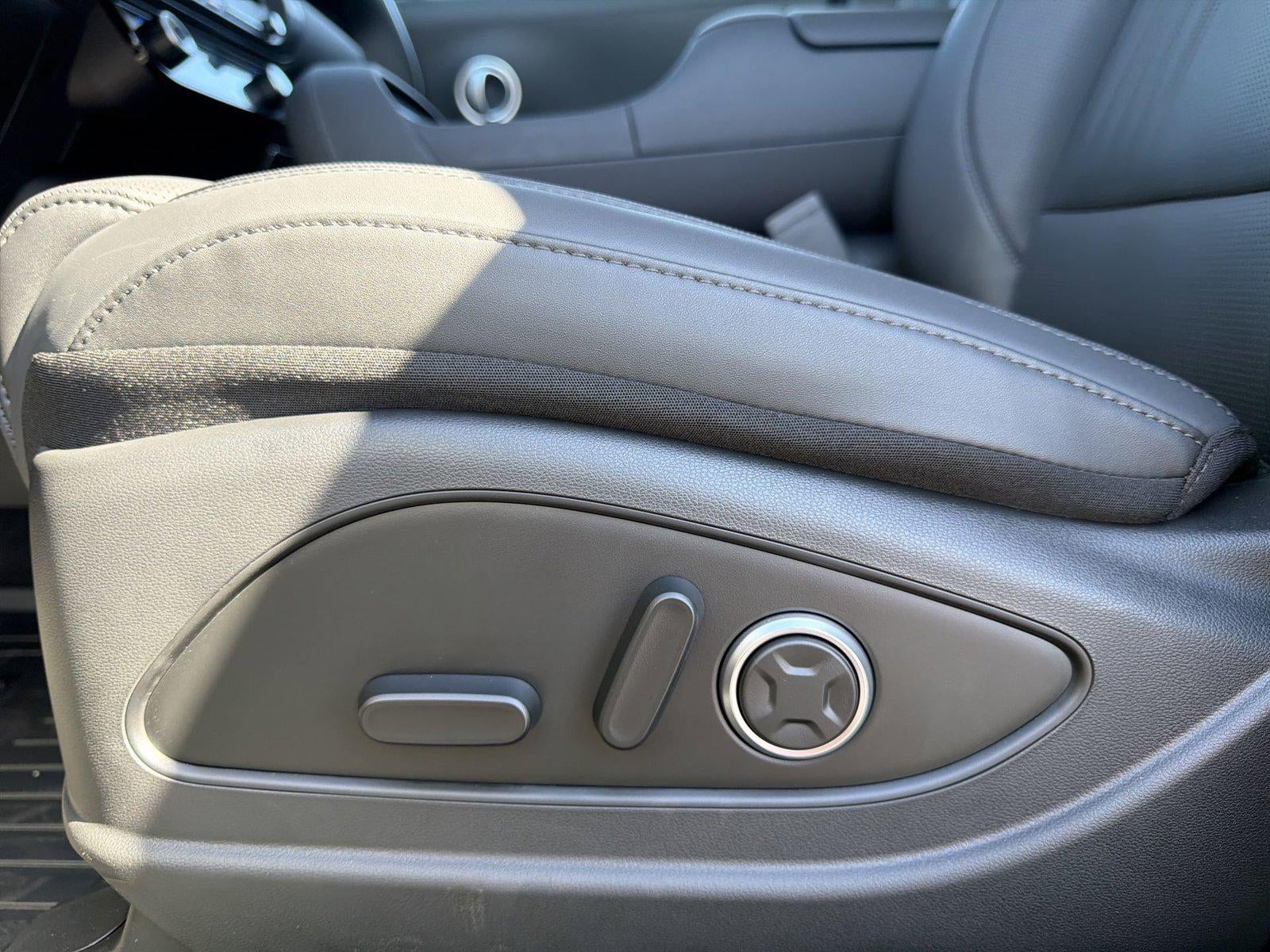 2027 Hyundai PALISADE SEL Premium 8 Passenger
