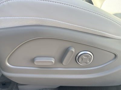 2027 Hyundai PALISADE SEL 7 Passenger