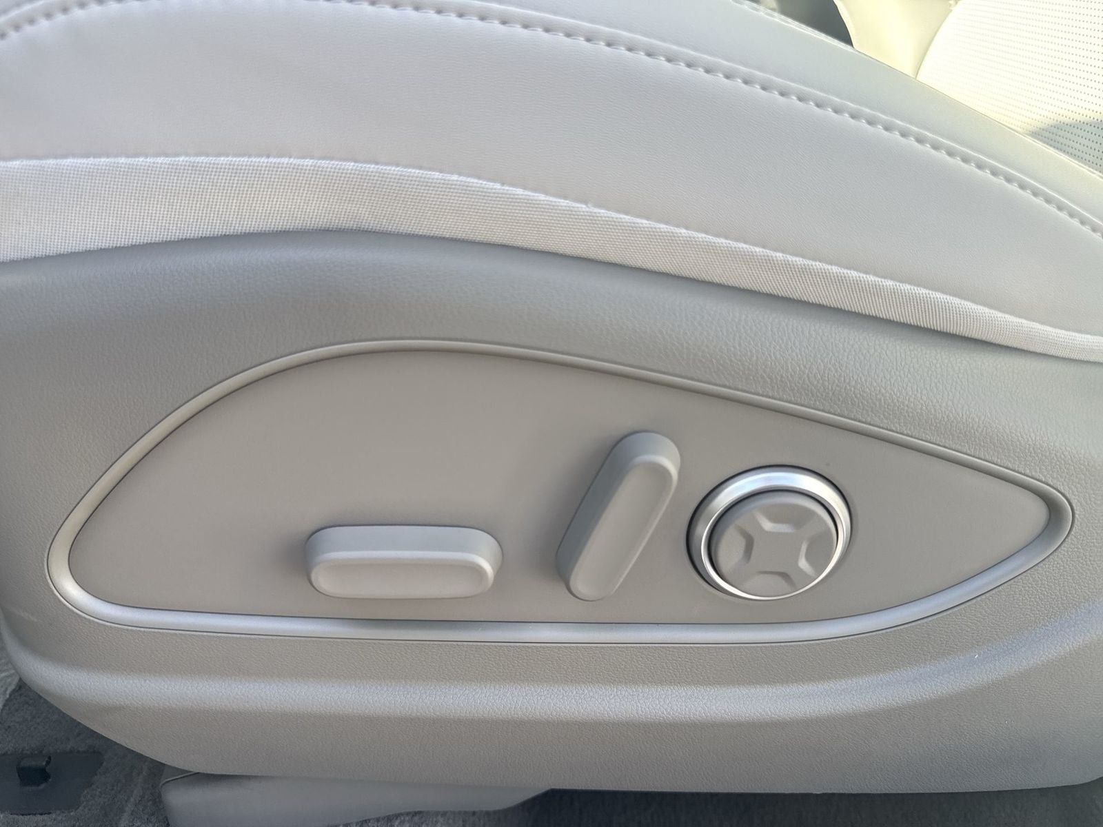 2027 Hyundai PALISADE SEL 7 Passenger