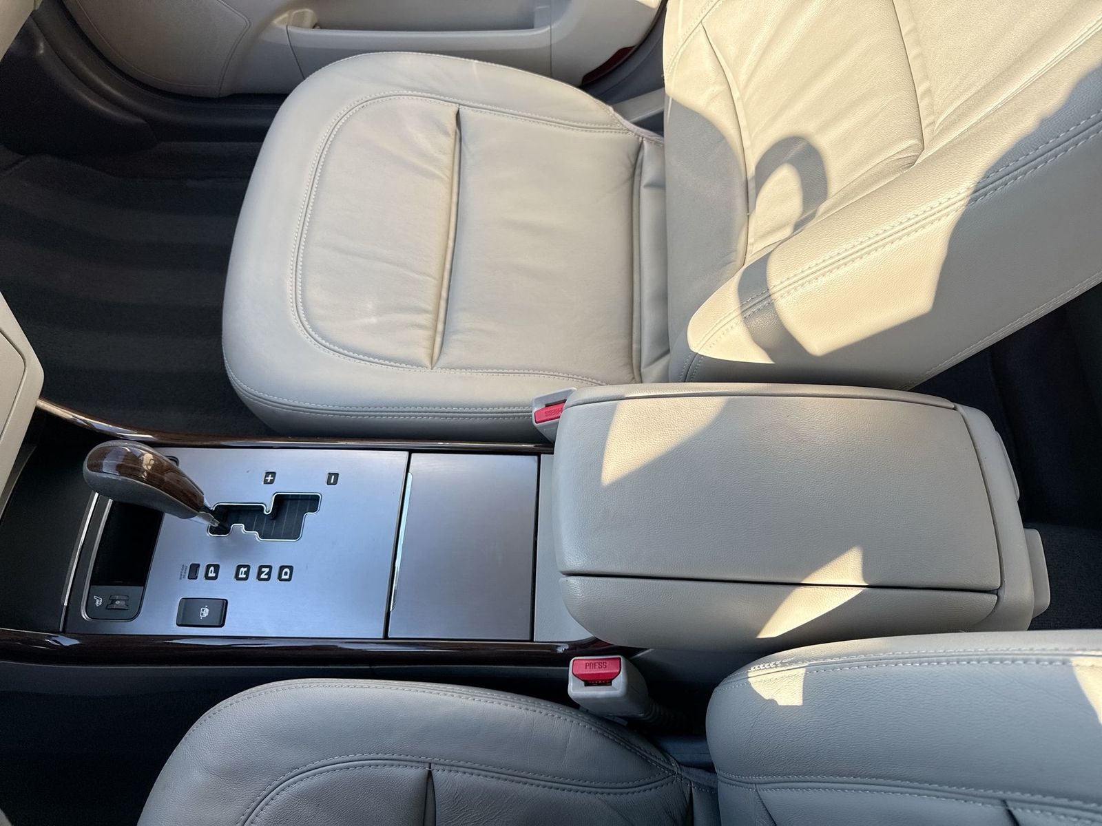 2011 Hyundai AZERA Limited