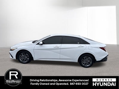 2024 Hyundai ELANTRA SEL
