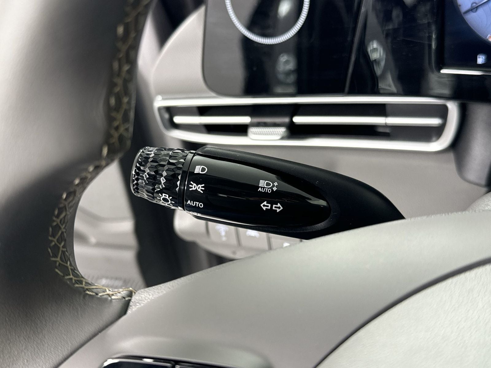 2022 Hyundai ELANTRA SEL Premium