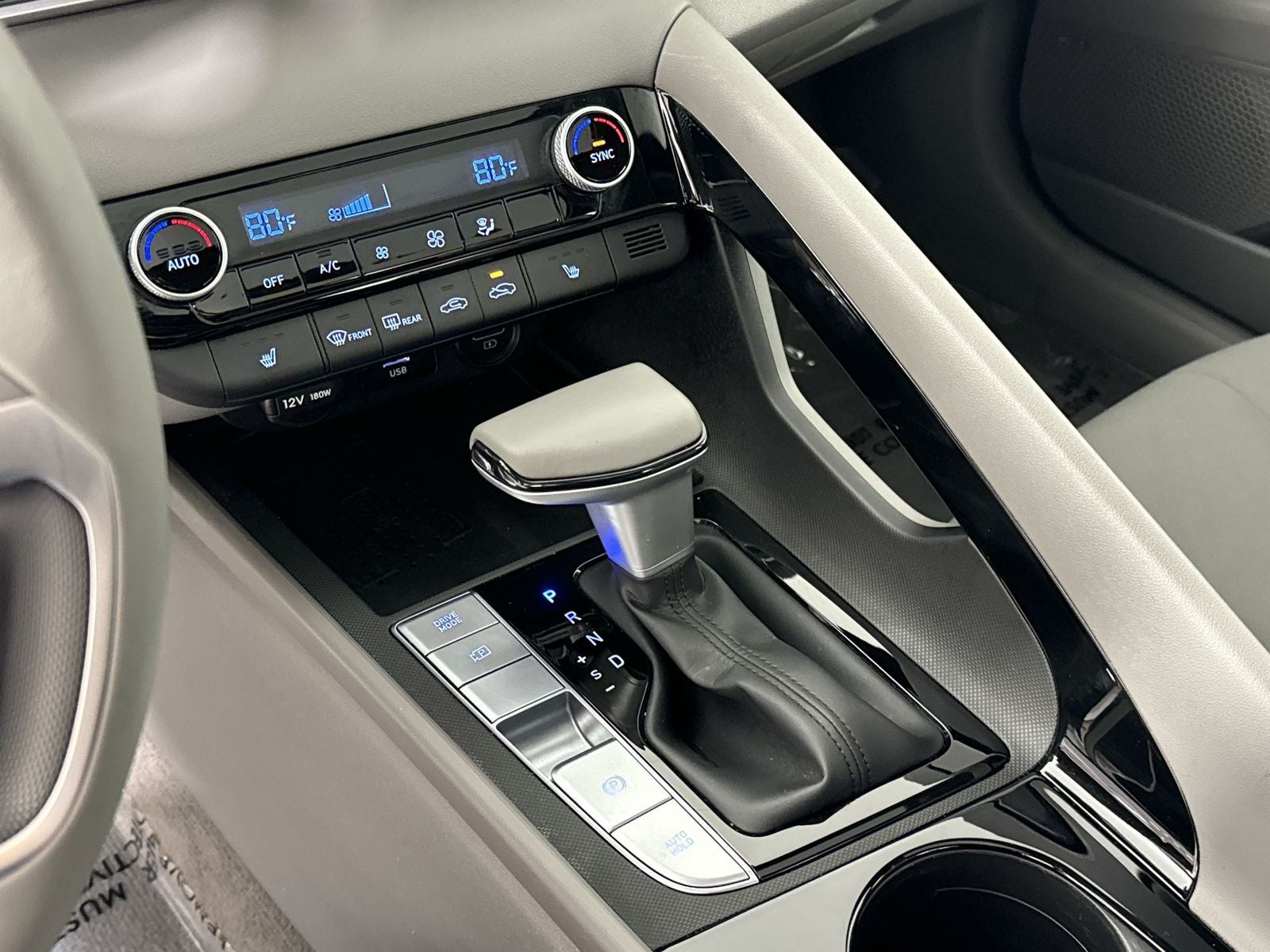 2022 Hyundai ELANTRA SEL Premium