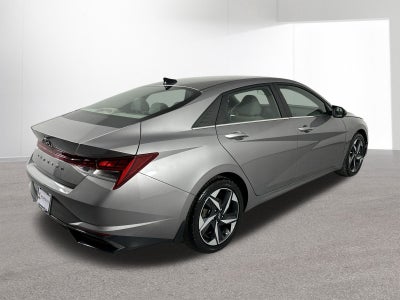 2022 Hyundai ELANTRA SEL Premium