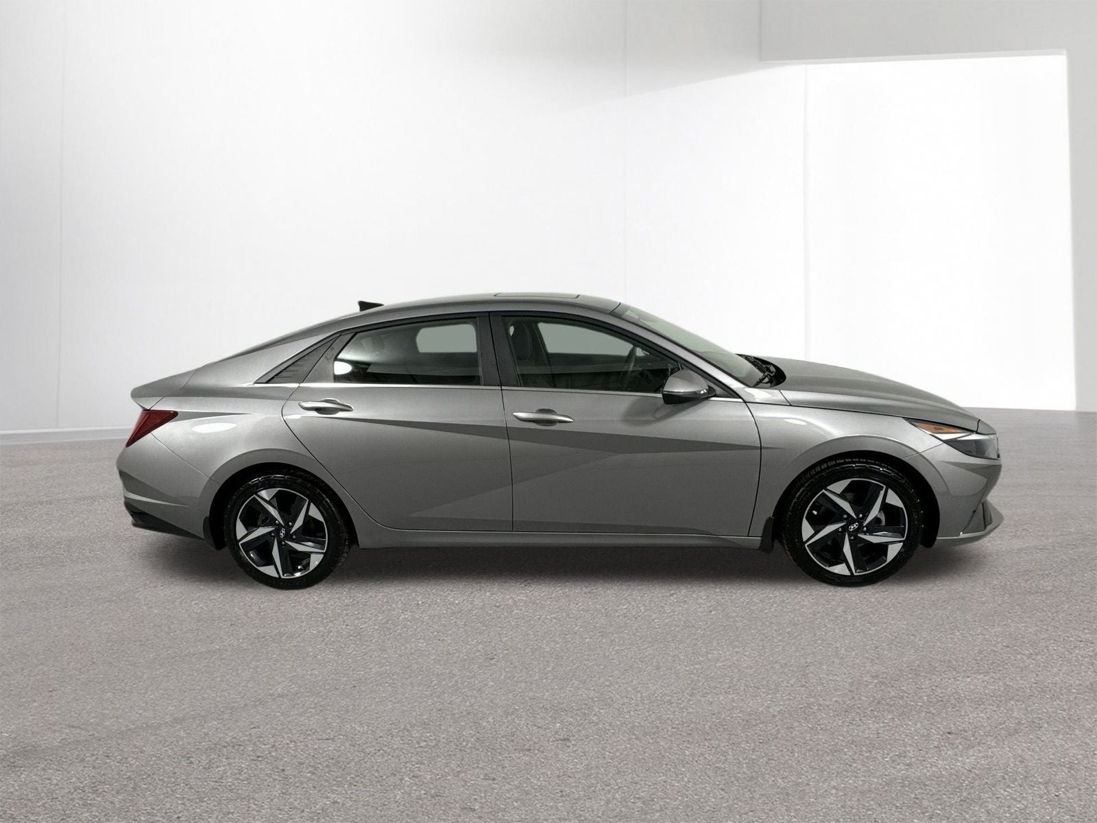 2022 Hyundai ELANTRA SEL Premium