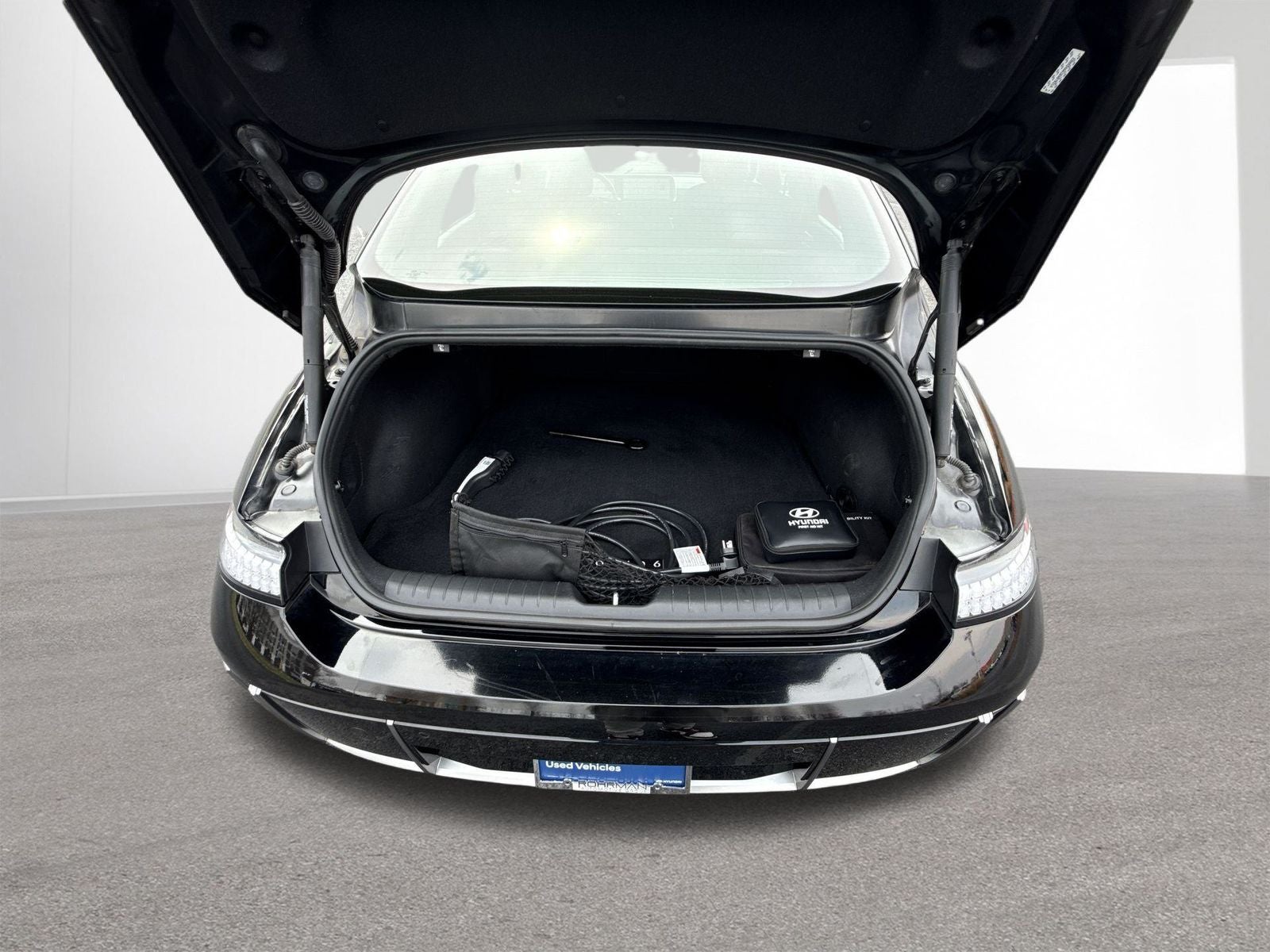 2024 Hyundai IONIQ 6 SE