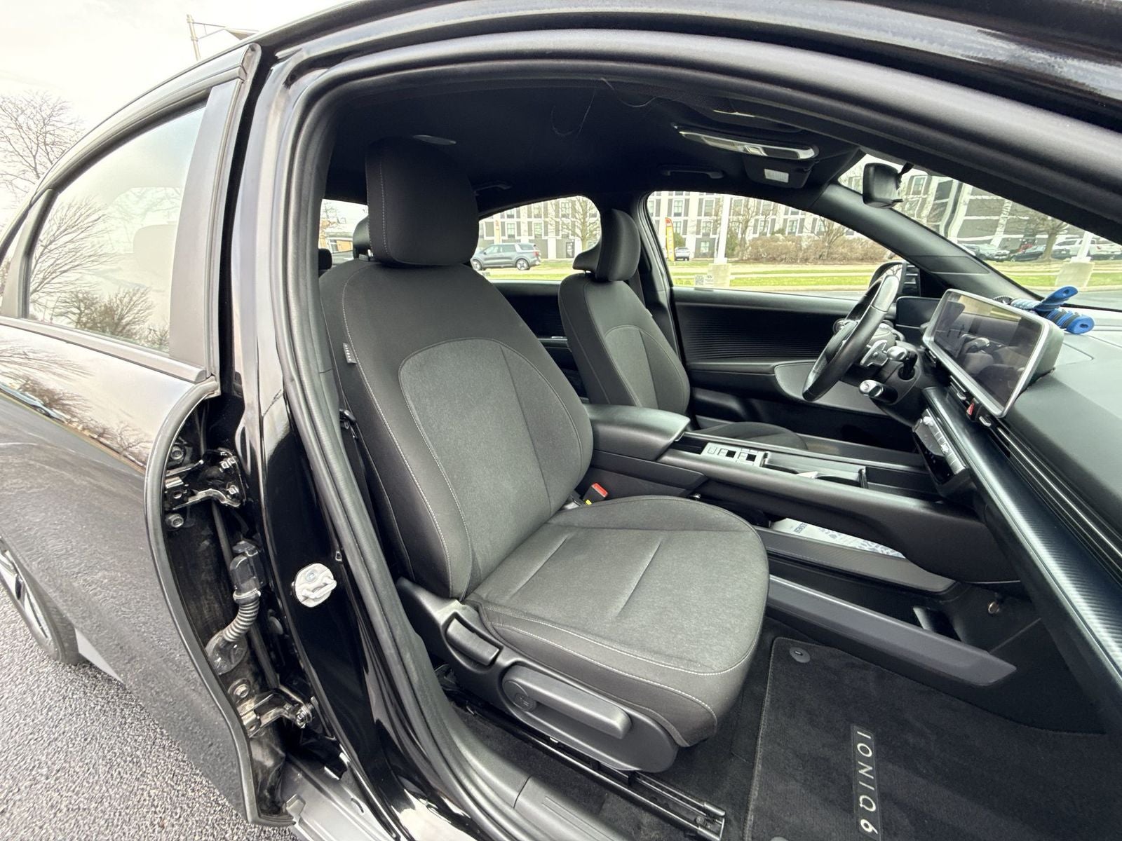2024 Hyundai IONIQ 6 SE