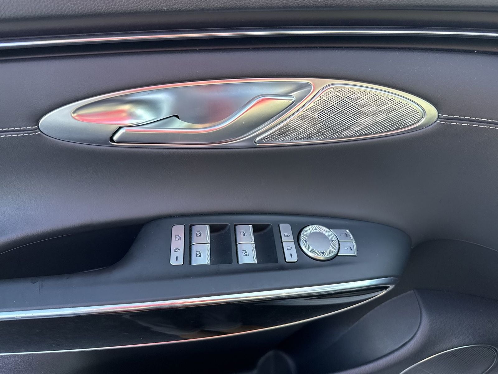 2025 Genesis GV70 2.5T