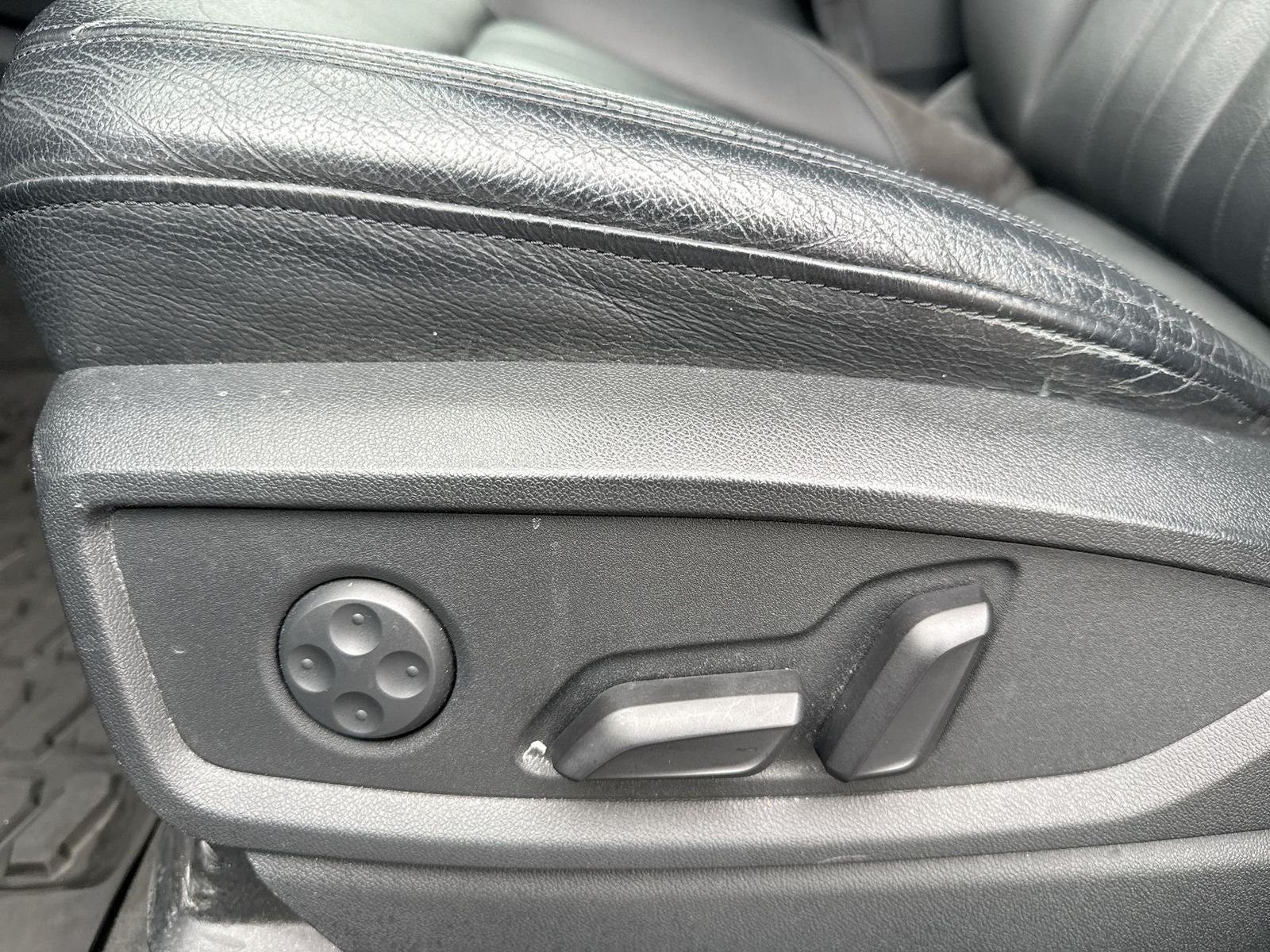 2020 Audi Q5 45 Premium Plus quattro