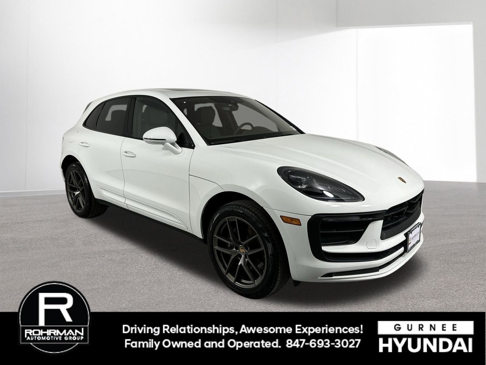 2023 Porsche Macan Base