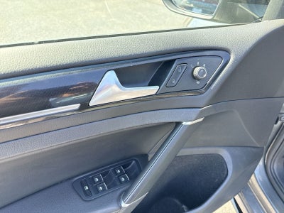 2019 Volkswagen Golf R DCC & Navigation 4Motion