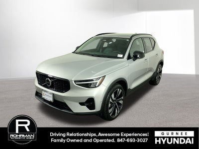 2025 Volvo XC40 B5 Plus Dark Theme