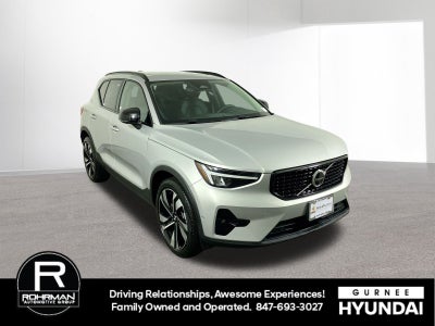 2025 Volvo XC40 B5 Plus Dark Theme